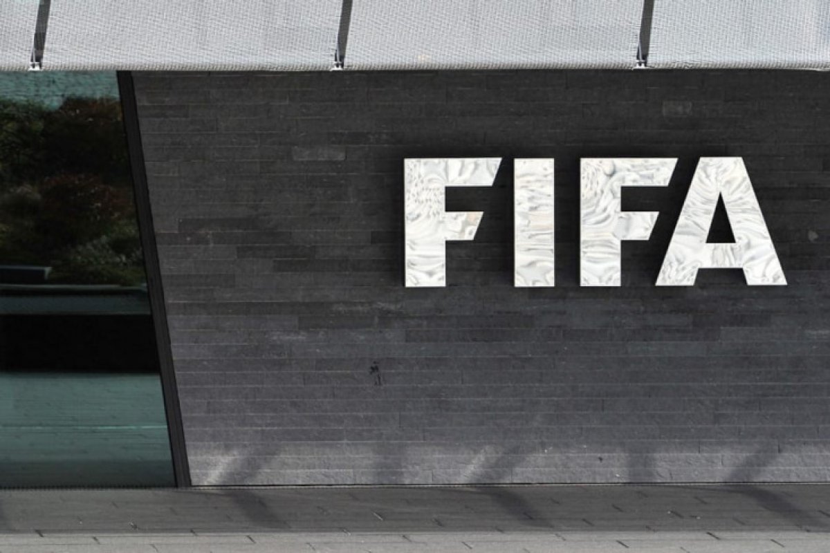 ФИФА призывает: оставайтесь активными!